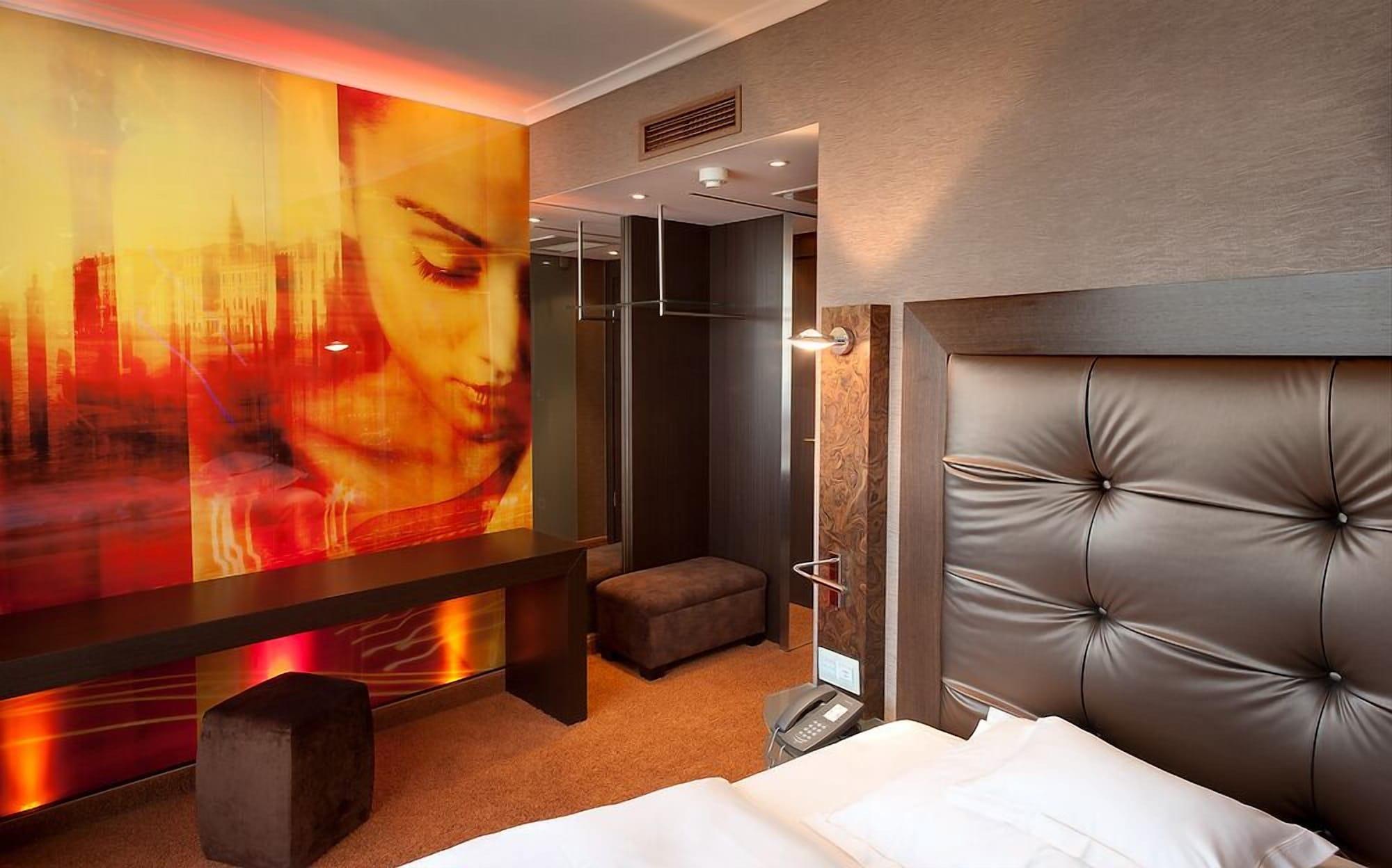Savoy Hotel Κολωνία Εξωτερικό φωτογραφία